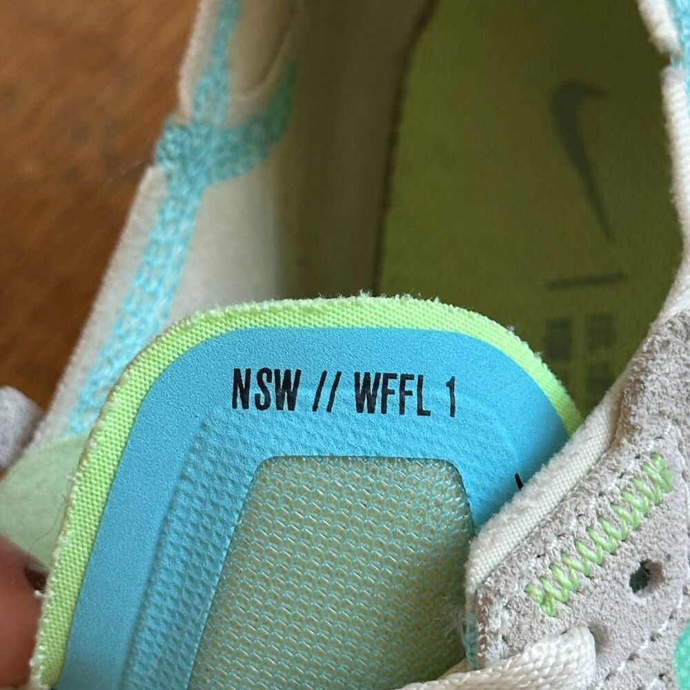 Nike Waffle One Sneakers in Aqua & Lime Suede Shoes Lace Up Trainers Women's 9 - Picture 9 of 11